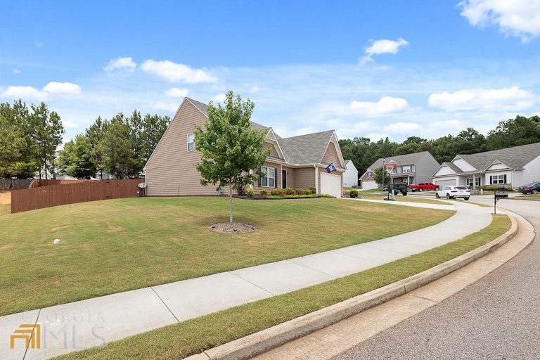 Photo 34 of 35 - 1450 Washington Rose Ave, Hoschton, GA 30548
