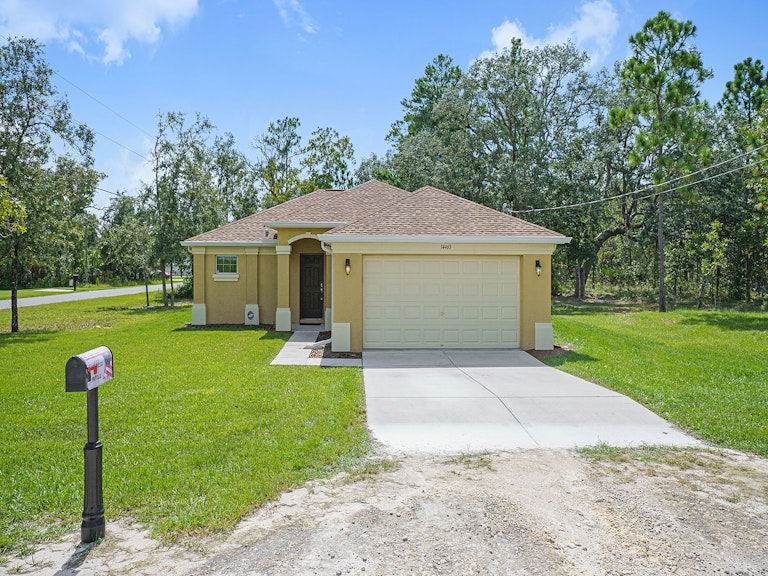 Photo 1 of 17 - 14463 Duck Hawk Rd, Weeki Wachee, FL 34614