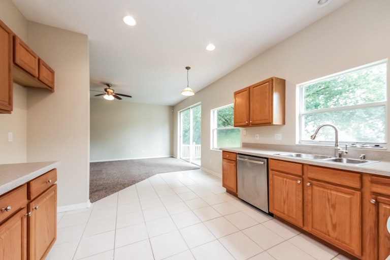 Photo 2 of 25 - 2701 Eldred Ct, Apopka, FL 32712