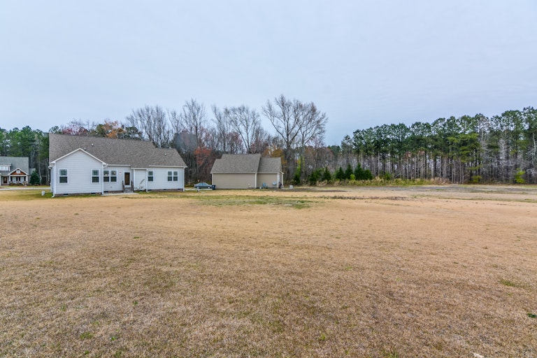 Photo 21 of 27 - 92 Poston Ct, Benson, NC 27504