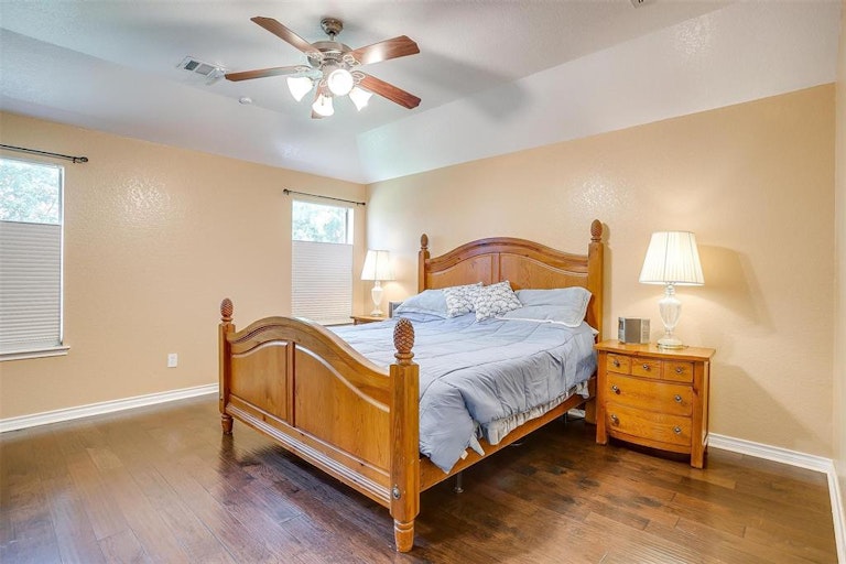 Photo 28 of 40 - 783 Peach Ln, Burleson, TX 76028