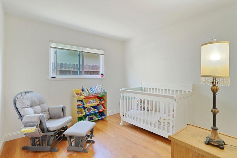 Photo 32 of 43 - 8374 La Riviera Dr, Sacramento, CA 95826