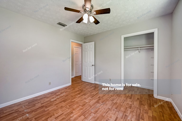 Photo 32 of 35 - 2590 Aquarius Rd, Orange Park, FL 32073