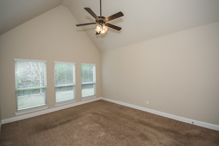 Photo 5 of 20 - 9700 National Pines Dr, McKinney, TX 75072
