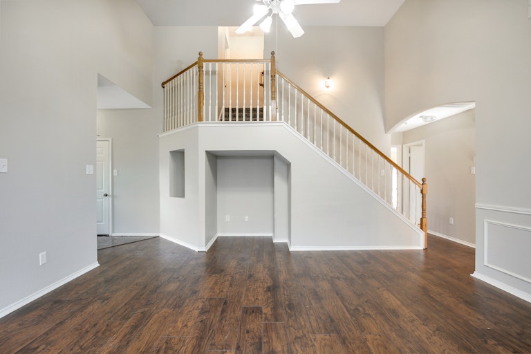 Photo 7 of 25 - 8361 Bowspirit Ln, Hurst, TX 76053