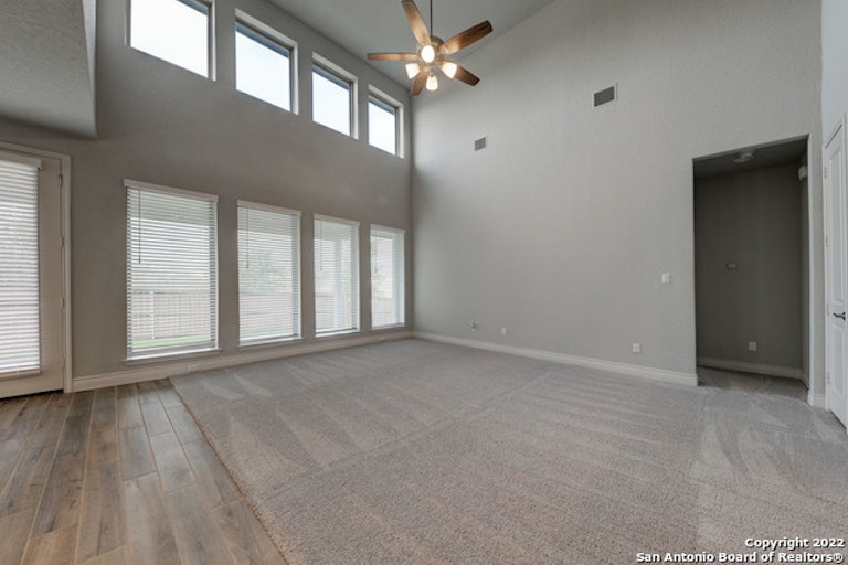 Photo 7 of 40 - 5389 Hartley Sq, Schertz, TX 78108