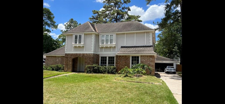 Photo 3 of 24 - 5314 Spanish Oak Dr, Houston, TX 77066
