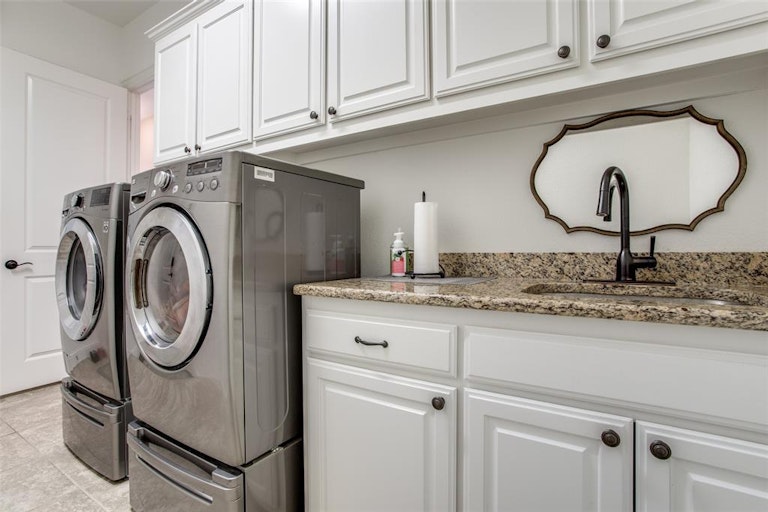Photo 29 of 40 - 180 Denali Way, Waxahachie, TX 75167