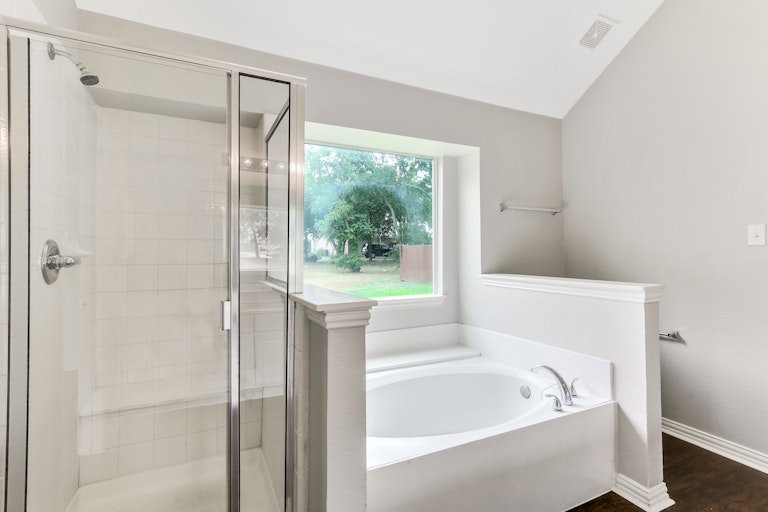 Photo 18 of 26 - 1804 Athena Dr, Lancaster, TX 75134
