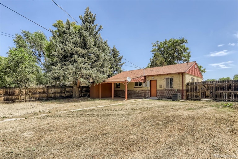 Photo 27 of 30 - 3261 Ivy St, Denver, CO 80207