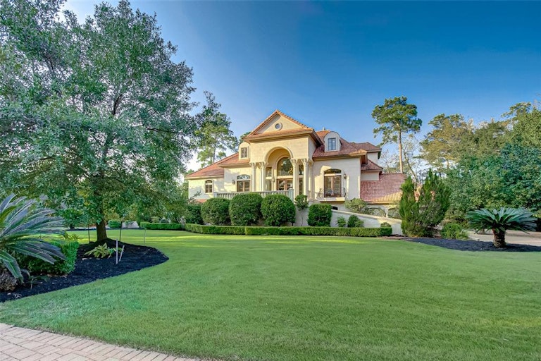 Photo 2 of 23 - 35 Grand Regency Cir, Spring, TX 77382