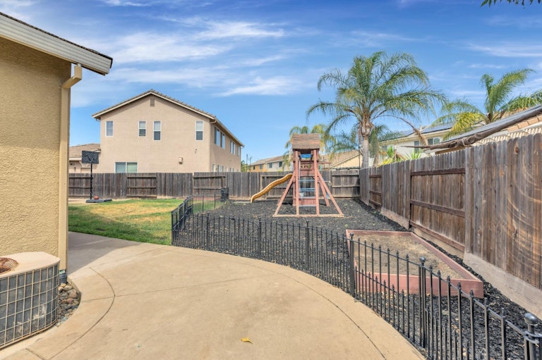Photo 51 of 55 - 7831 Lahontan Ct, Sacramento, CA 95829