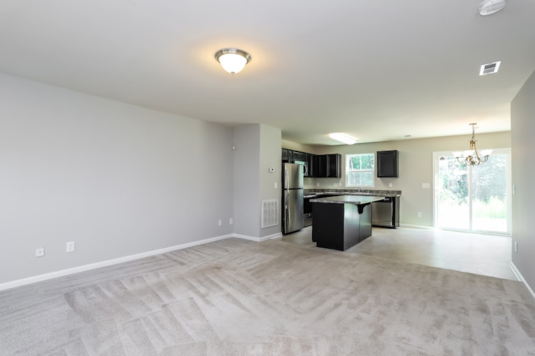Photo 10 of 25 - 370 Fieldspar Ln, Clayton, NC 27520