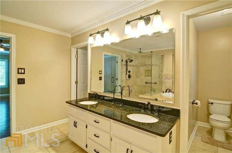 Photo 41 of 78 - 945 Whitehawk Trl, Lawrenceville, GA 30043