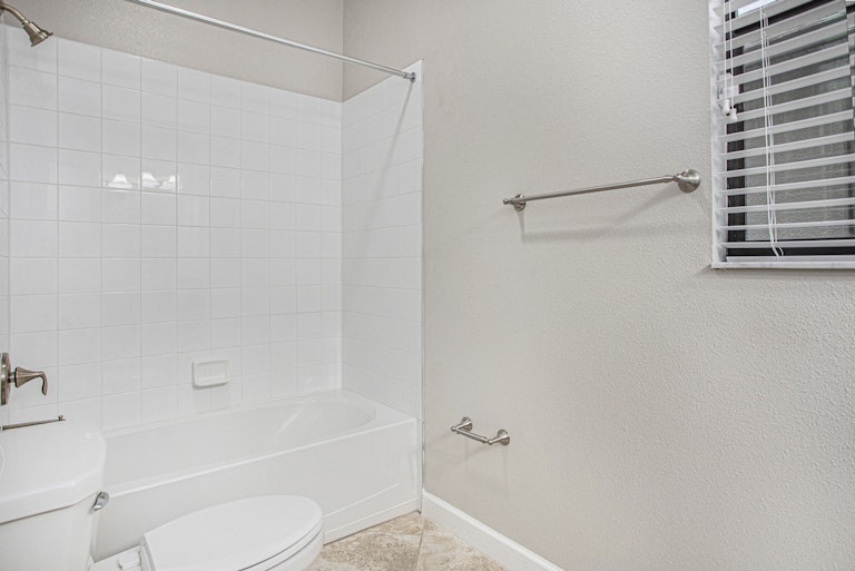 Photo 16 of 18 - 11009 Little Blue Heron Dr, Riverview, FL 33579