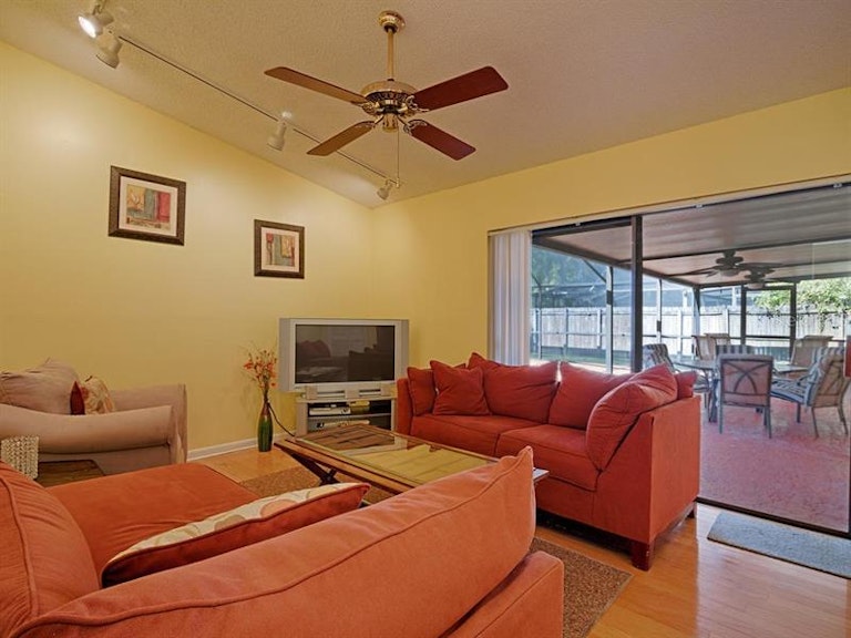 Photo 10 of 25 - 15926 Mystic Way, Tampa, FL 33624