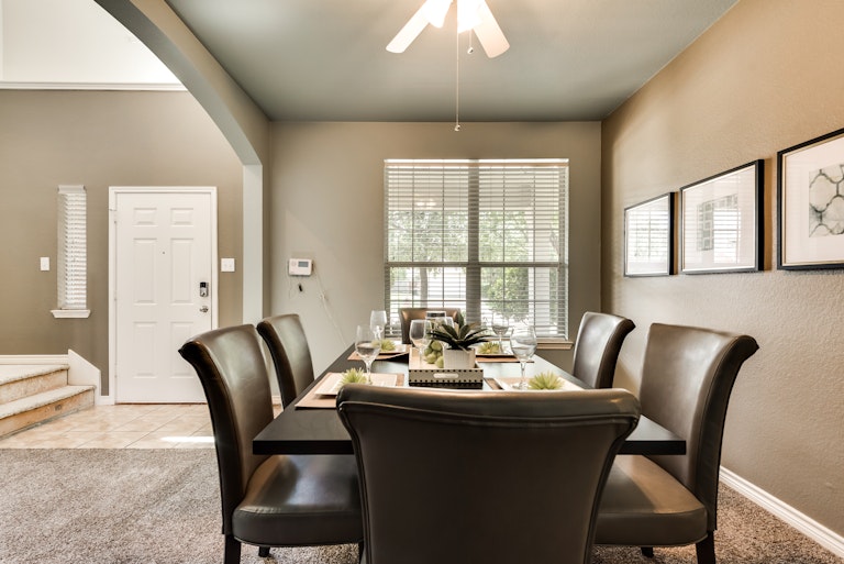 Photo 4 of 37 - 229 Willowlake Dr, Little Elm, TX 75068