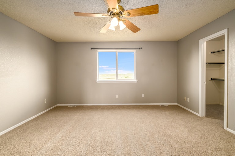 Photo 11 of 19 - 22396 E Navarro Dr, Aurora, CO 80018
