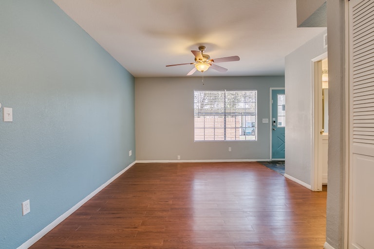 Photo 3 of 24 - 625 S Westwood #187, Mesa, AZ 85210