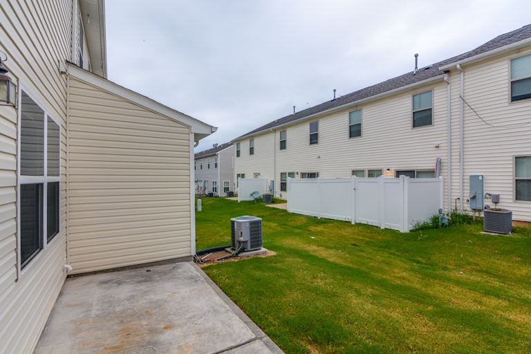 Photo 19 of 20 - 711 Keystone Park Dr #79, Morrisville, NC 27560