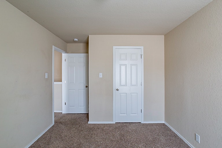 Photo 20 of 25 - 8931 Hubbard Hl, San Antonio, TX 78254