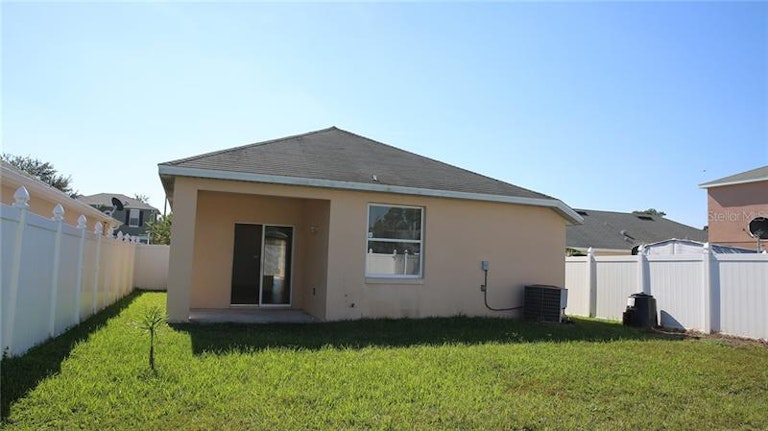 Photo 14 of 19 - 5841 Mariposa Cove Ln, Orlando, FL 32822
