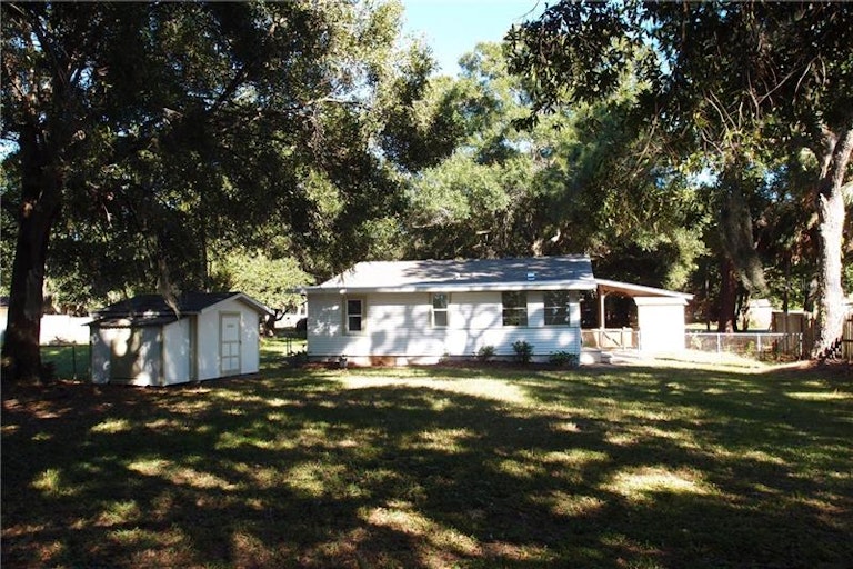 Photo 17 of 17 - 3703 2nd Avenue Dr E, Palmetto, FL 34221