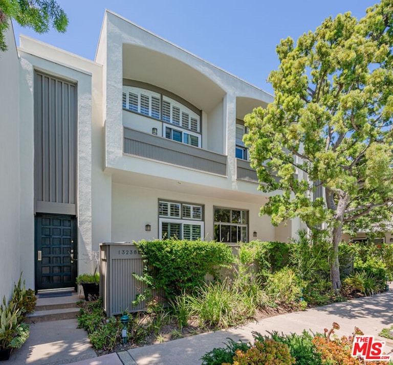 Photo 31 of 38 - 13238 Fiji Way Unit B, Marina Del Rey, CA 90292