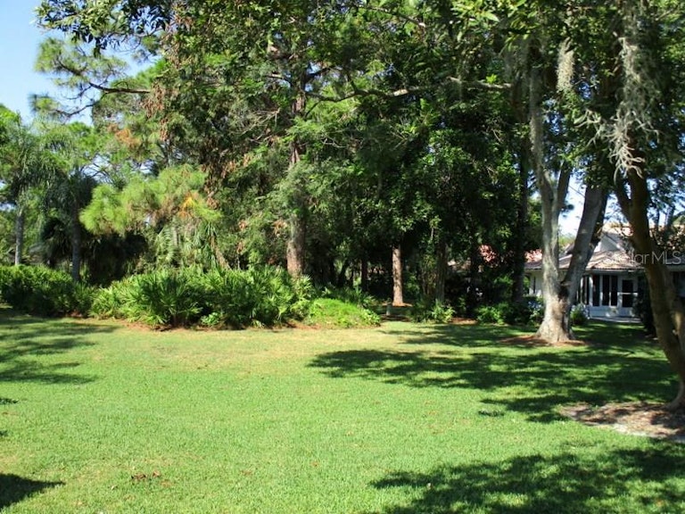 Photo 19 of 25 - 5622 Garden Lakes Palm, Bradenton, FL 34203
