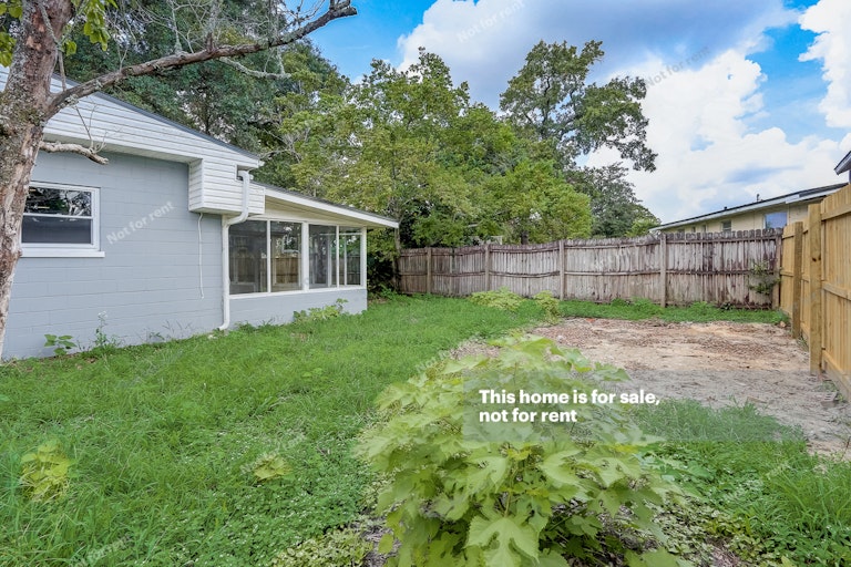 Photo 37 of 39 - 11332 Soforenko Dr, Jacksonville, FL 32218