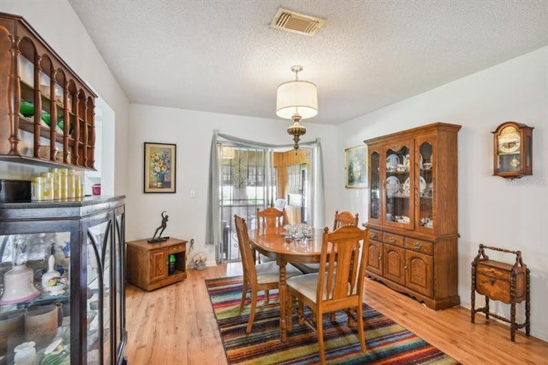 Photo 11 of 23 - 1456 Meadowlark Dr, Deltona, FL 32725