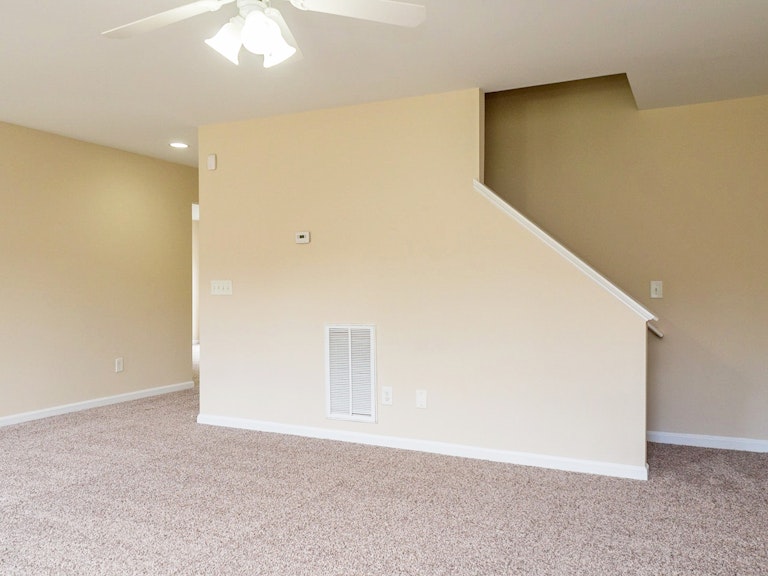 Photo 9 of 23 - 2601 Blue Iris Ln, Durham, NC 27703
