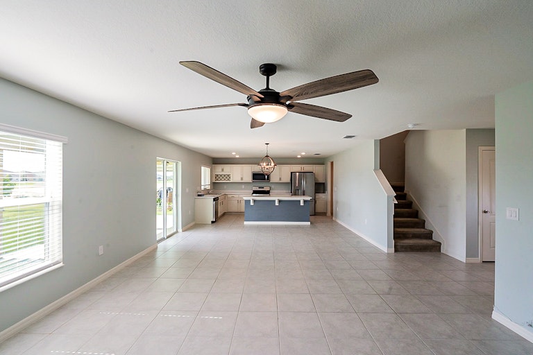 Photo 15 of 35 - 454 Sunfish Dr, Winter Haven, FL 33881