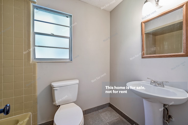 Photo 33 of 35 - 2590 Aquarius Rd, Orange Park, FL 32073