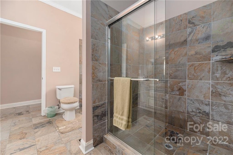 Photo 13 of 32 - 3617 Tuckaseegee Rd, Charlotte, NC 28208