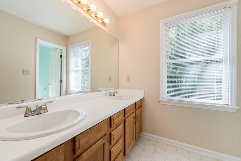 Photo 4 of 21 - 4804 Buttonbush Dr, Durham, NC 27712