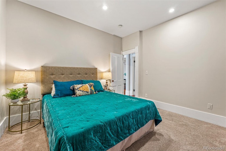 Photo 23 of 40 - 2917 Glenarm Pl, Denver, CO 80205