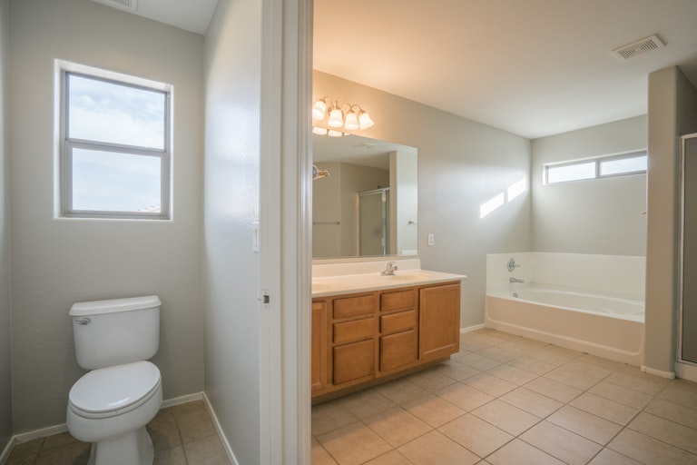 Photo 19 of 36 - 18333 W Arcadia Dr, Surprise, AZ 85374