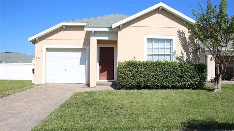 Photo 1 of 19 - 5841 Mariposa Cove Ln, Orlando, FL 32822