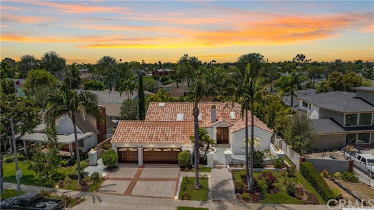 Photo 2 of 26 - 1945 Santiago Dr, Newport Beach, CA 92660
