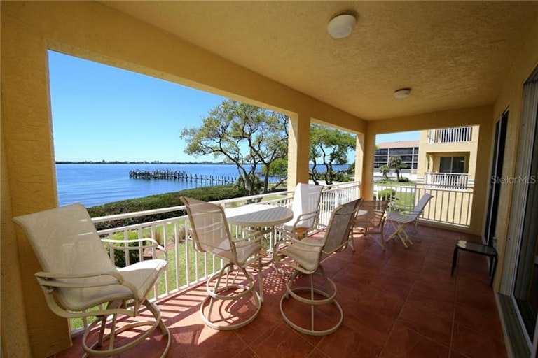 Photo 2 of 25 - 1124 S McCall Rd #212, Englewood, FL 34223