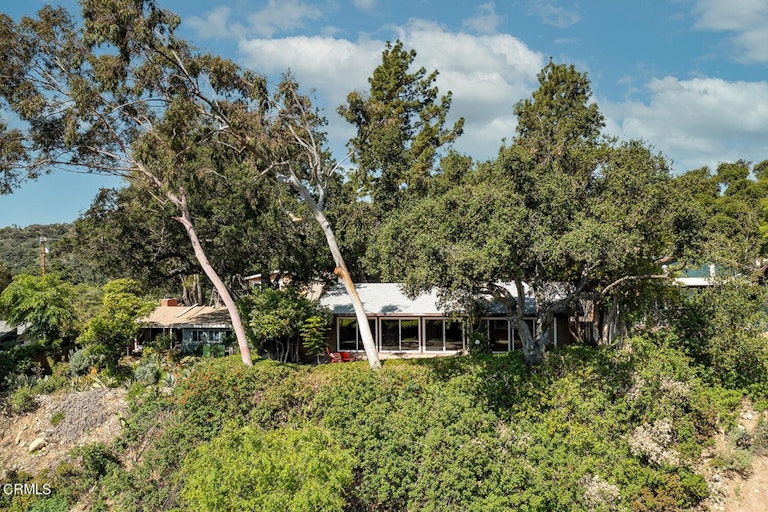 Photo 47 of 47 - 4050 Canyon Dell Dr, Altadena, CA 91001