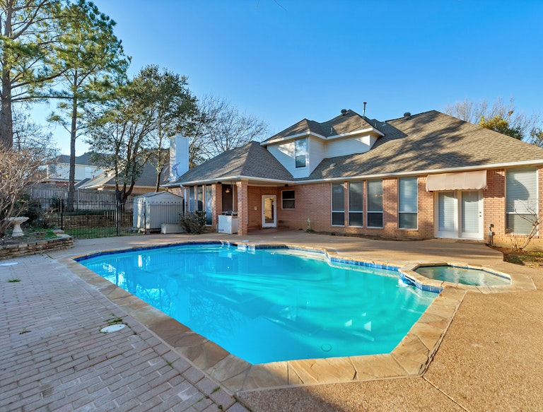 Photo 24 of 24 - 2809 Kingswood Dr, Grapevine, TX 76051