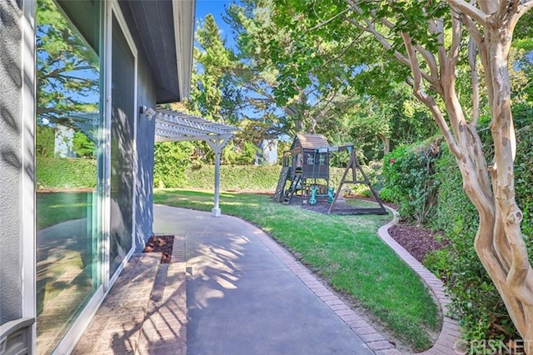 Photo 67 of 75 - 4077 Bending Oak Ct, Moorpark, CA 93021