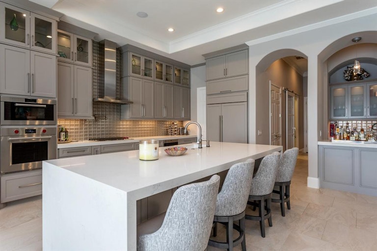 Photo 16 of 50 - 32 Sunset Park Ln, Sugar Land, TX 77479