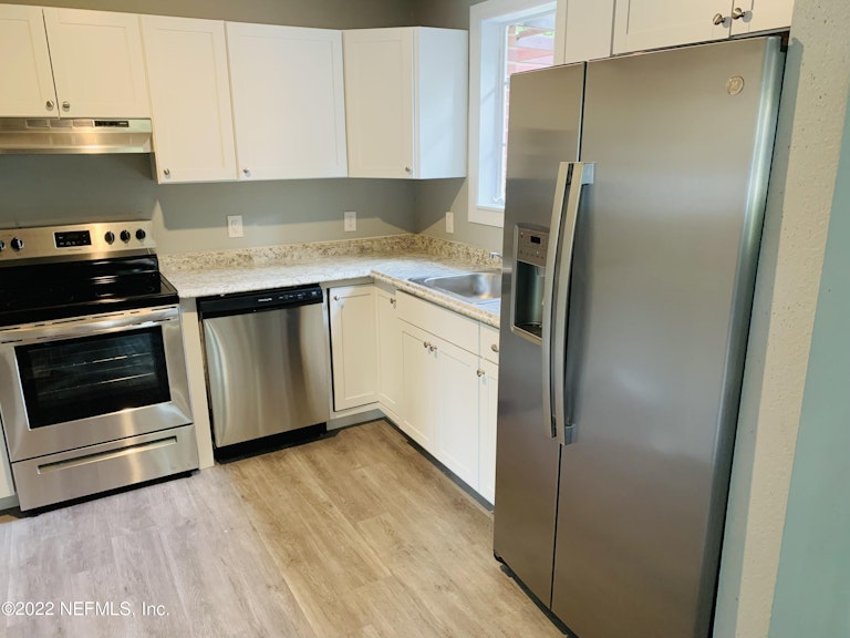 Photo 6 of 19 - 1354 Labelle St, Jacksonville, FL 32205