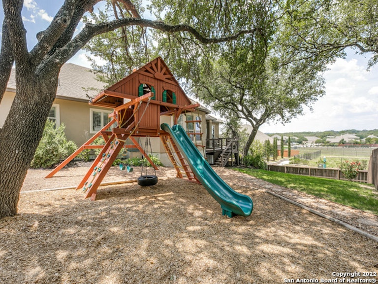 Photo 26 of 27 - 7902 Platinum Ct, Boerne, TX 78015