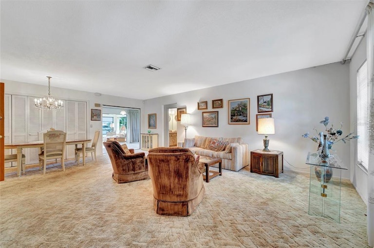 Photo 18 of 43 - 12152 Saragossa Ln, North Port, FL 34287
