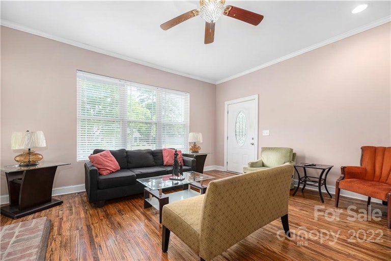 Photo 5 of 32 - 3617 Tuckaseegee Rd, Charlotte, NC 28208