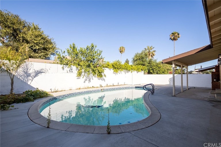 Photo 18 of 24 - 8008 Bellaire Ave, North Hollywood, CA 91605